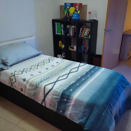 Habitacion Amplia Y Comoda Reus Luaran gambar